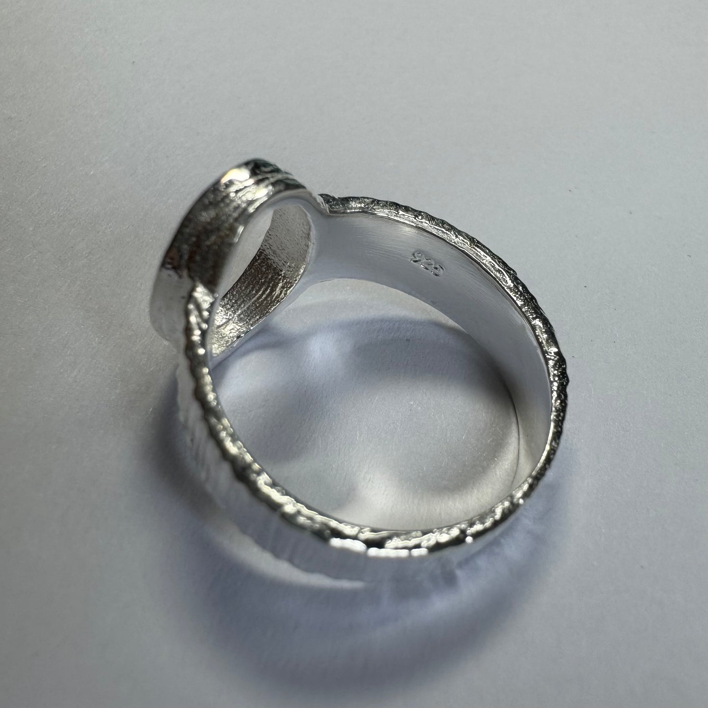 925 Sterling Silver Bezel Set Ring Size 8