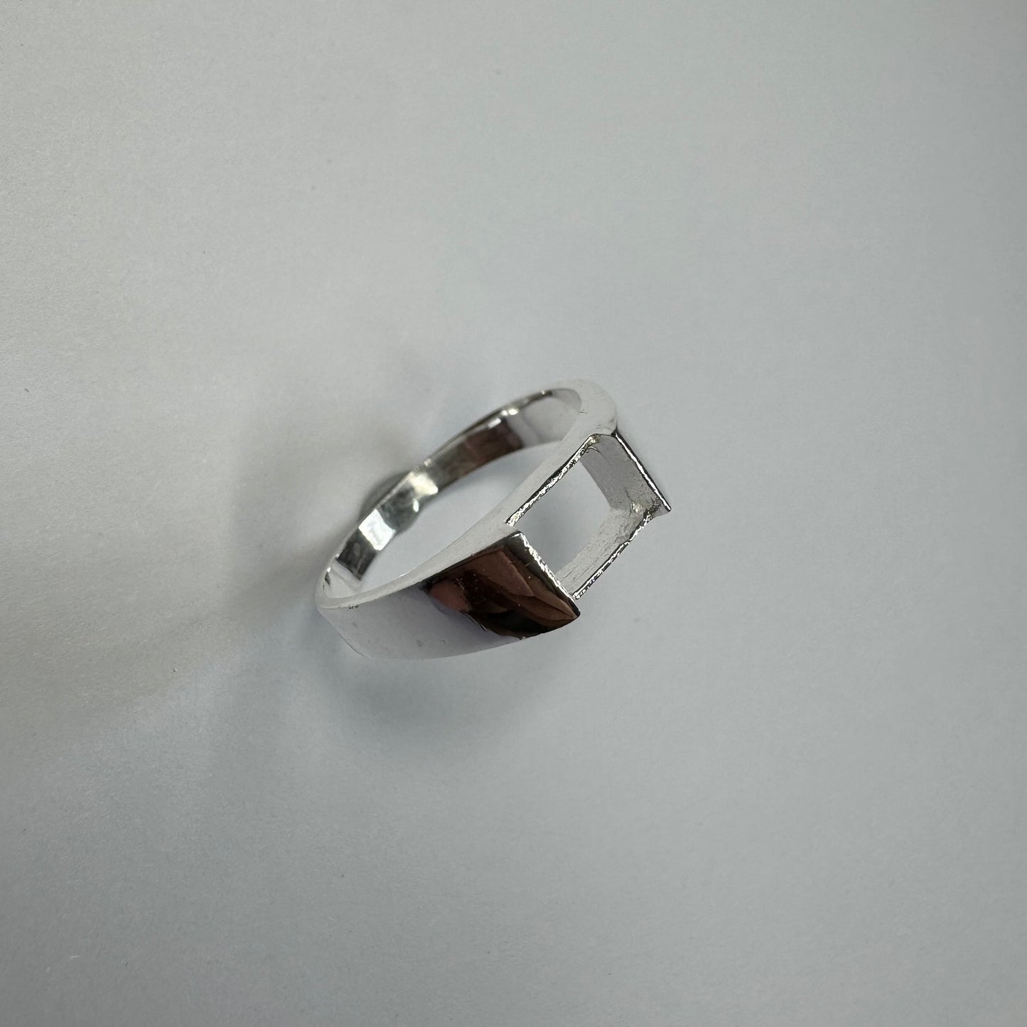 925 Sterling Silver Ring Size 8