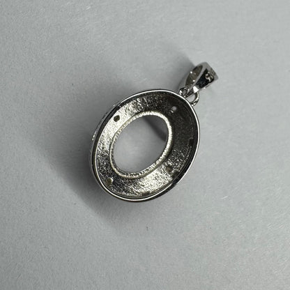 925 Sterling Silver and Cubic Zirconia Pendant