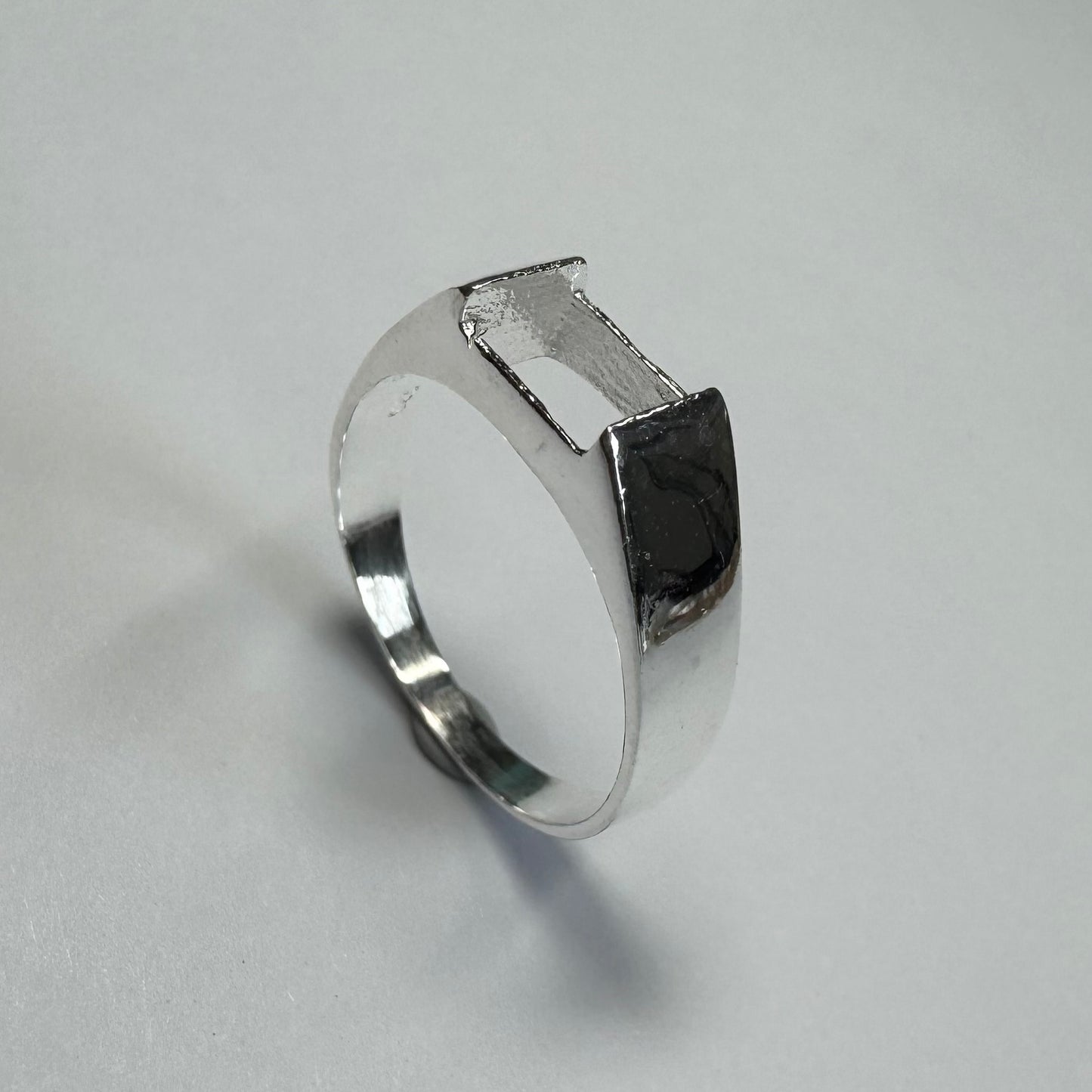 925 Sterling Silver Ring Size 8