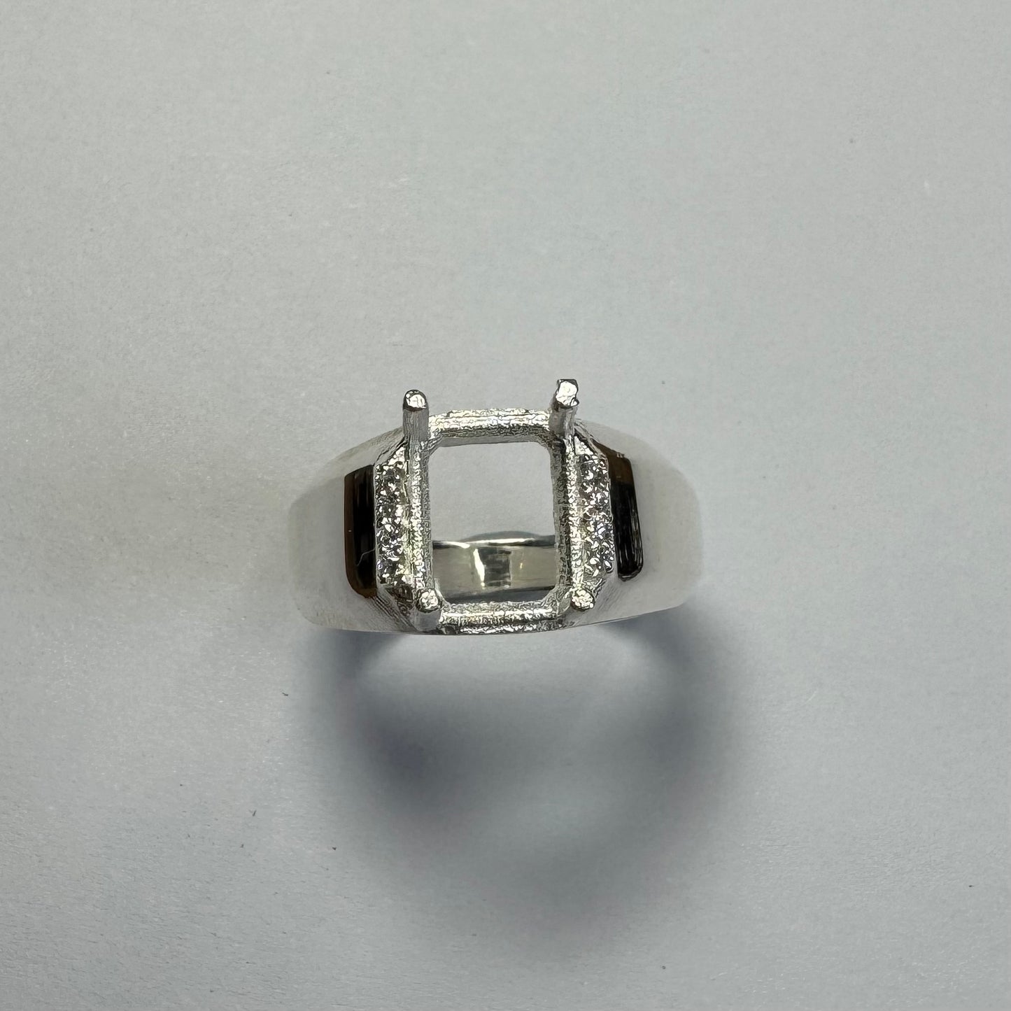 925 Sterling Silver and Cubic Zirconia Chunky Ring (Mens or Larger Sizes Ladies) Sizes 8-11