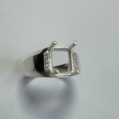 925 Sterling Silver and Cubic Zirconia Chunky Ring (Mens or Larger Sizes Ladies) Sizes 8-11