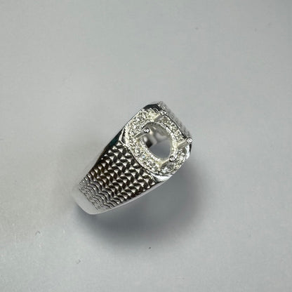 925 Sterling Silver and Cubic Zirconia Chunky Ring (Mens or Larger Sizes Ladies) Sizes 8-11