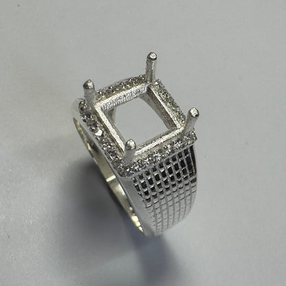 925 Sterling Silver and Cubic Zirconia Chunky Ring (Mens or Larger Sizes Ladies) Sizes 8-11