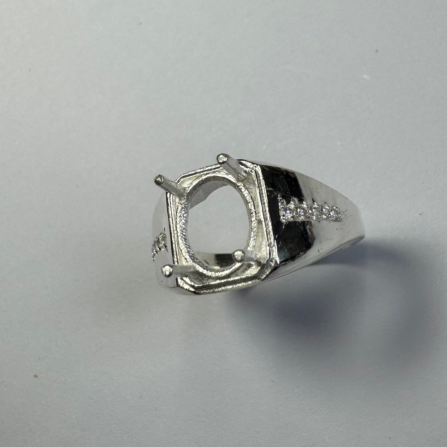 925 Sterling Silver and Cubic Zirconia Chunky Ring (Mens or Larger Sizes Ladies) Sizes 8-11