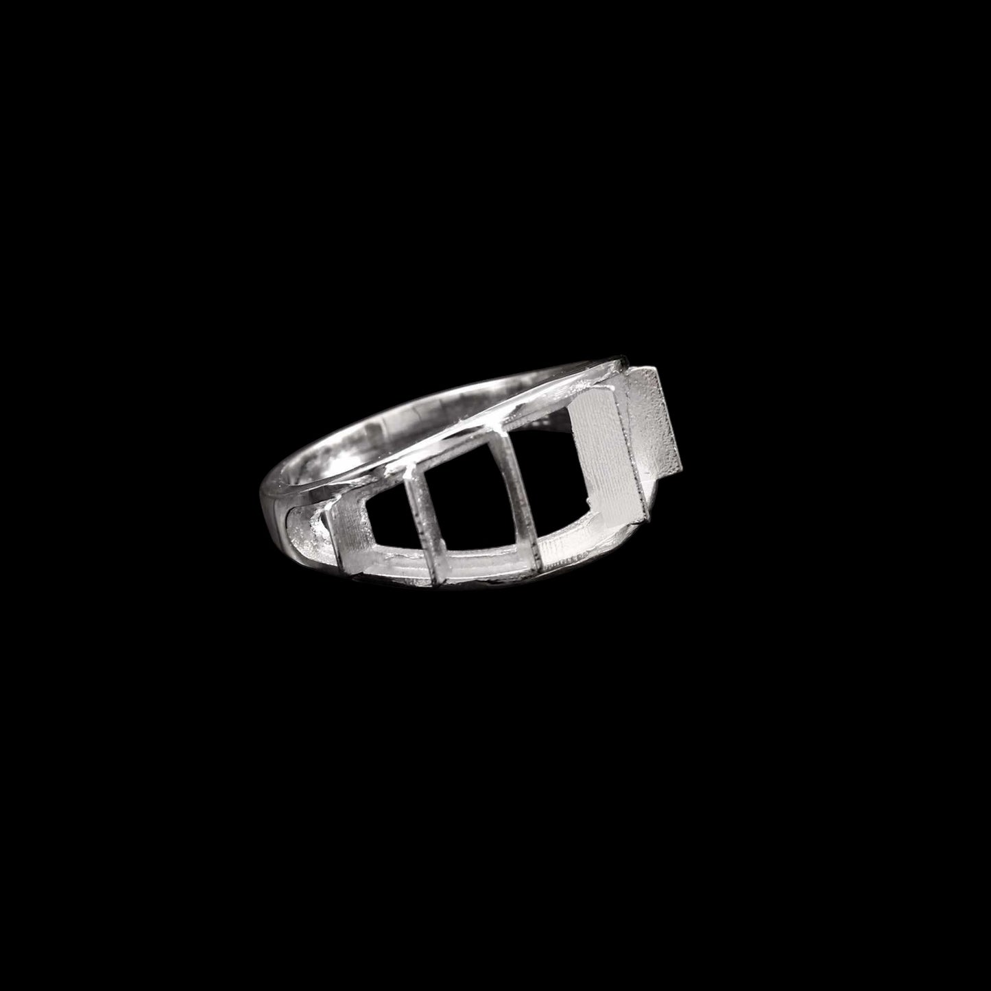 925 Sterling Silver Ring Size 7